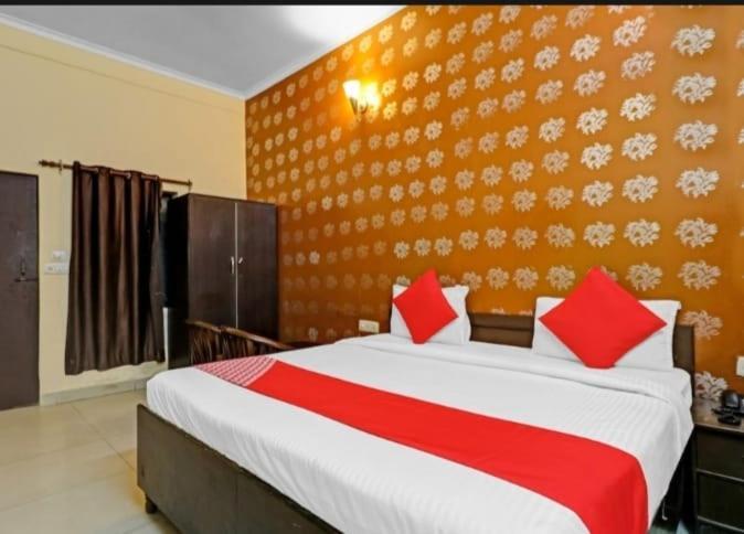 The Hotel Grace Place Inn New Delhi Exterior foto
